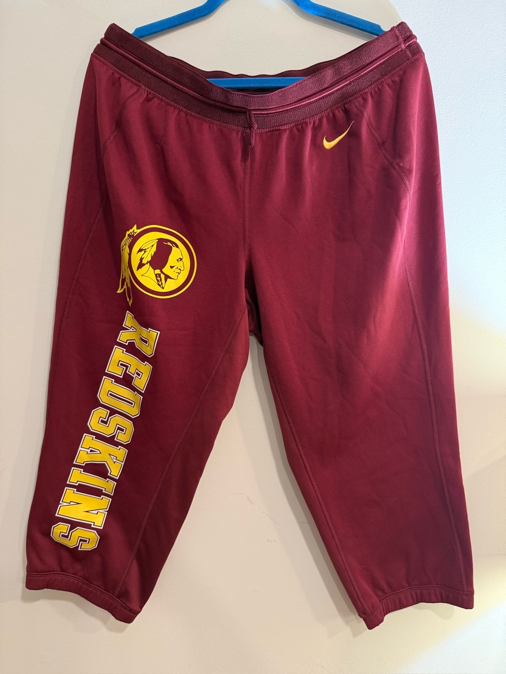 Nike Washington Redskins Therma-FIT Capri Sweatpants Women’s L Burgundy NFL